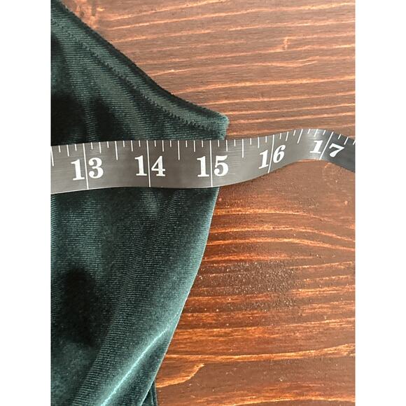 LULUS Dress M Velvet Kelly Green Faux Wrap Holiday Cocktail Fairy Goth - Picture 8 of 12